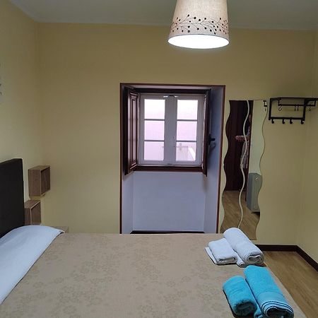 Apartamento Paseo Fluvial Tui Bagian luar foto